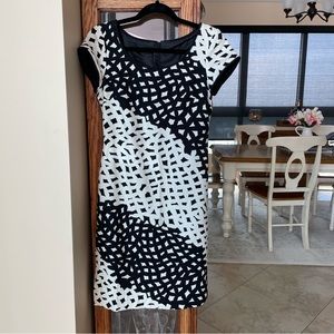 Short Slv Ivory/black dress sz 2 Talbots